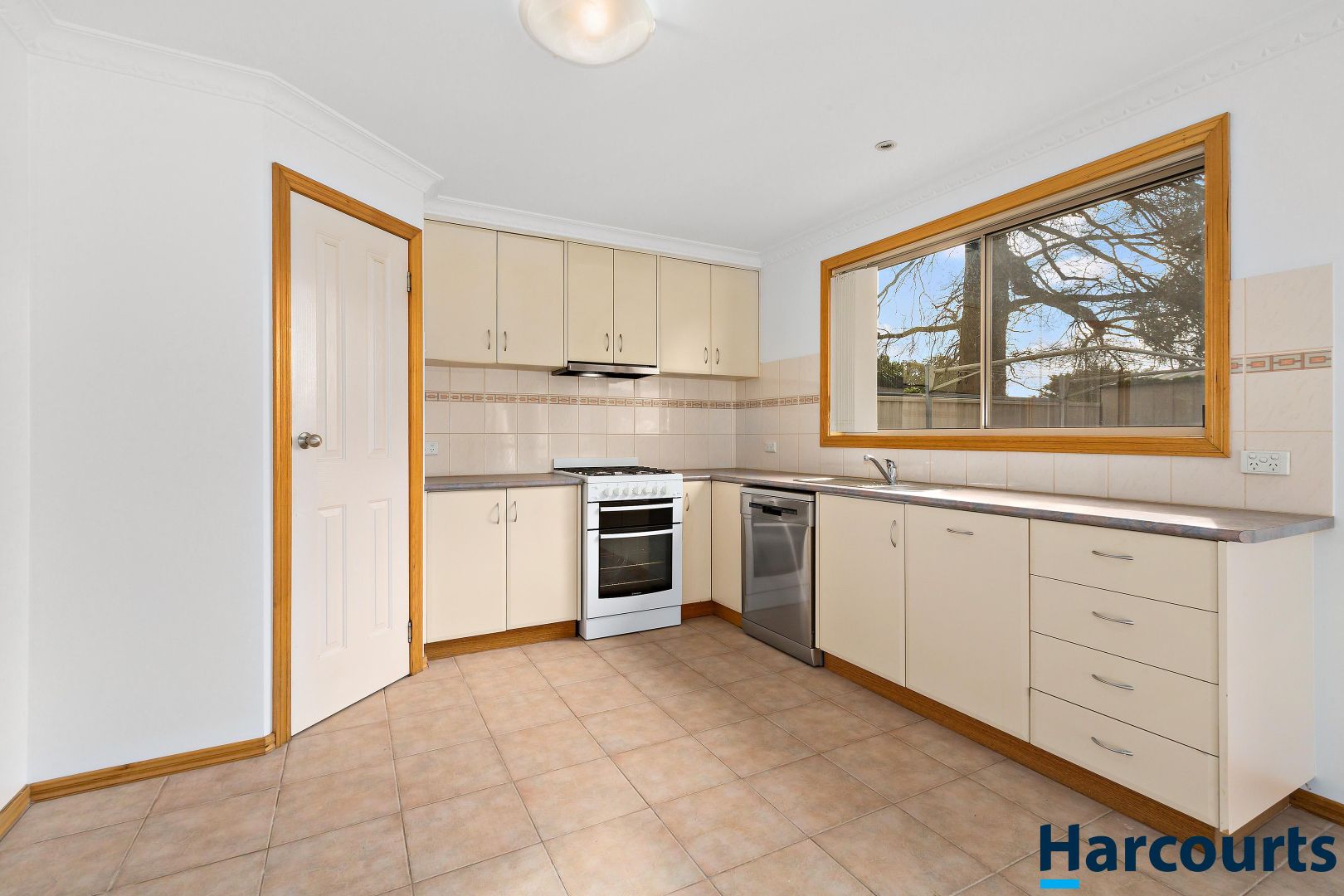 1/53 Melbourne Road, Brown Hill VIC 3350, Image 2