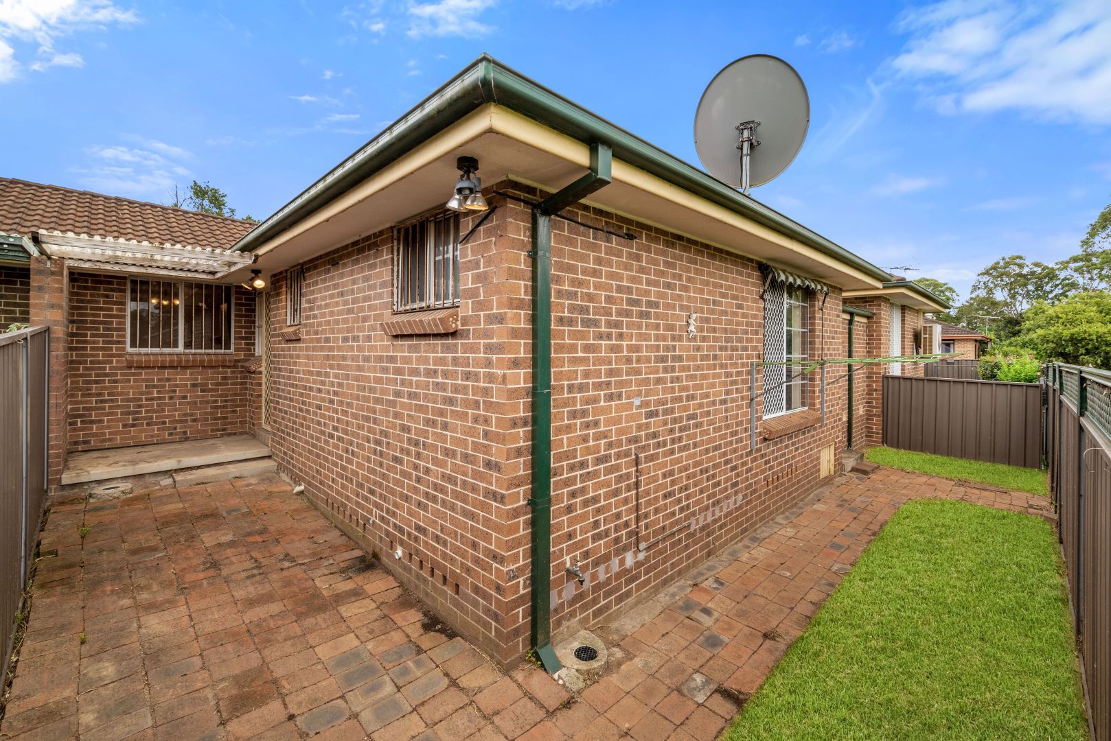 3/63 Fuchsia Crescent, Macquarie Fields NSW 2564, Image 2