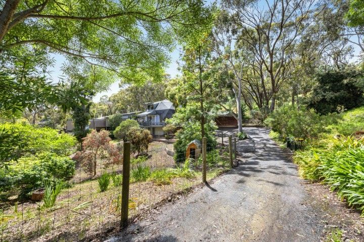 16 Glen Road, Eden Hills SA 5050, Image 1