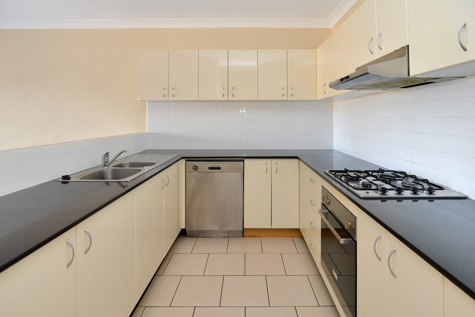 2 bedrooms Apartment / Unit / Flat in 31/19-21 Central Coast Highway GOSFORD NSW, 2250