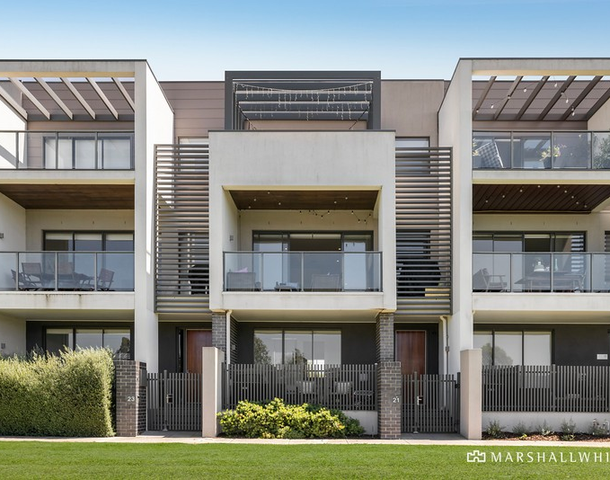 21 Sanctuary Walk, Ascot Vale VIC 3032