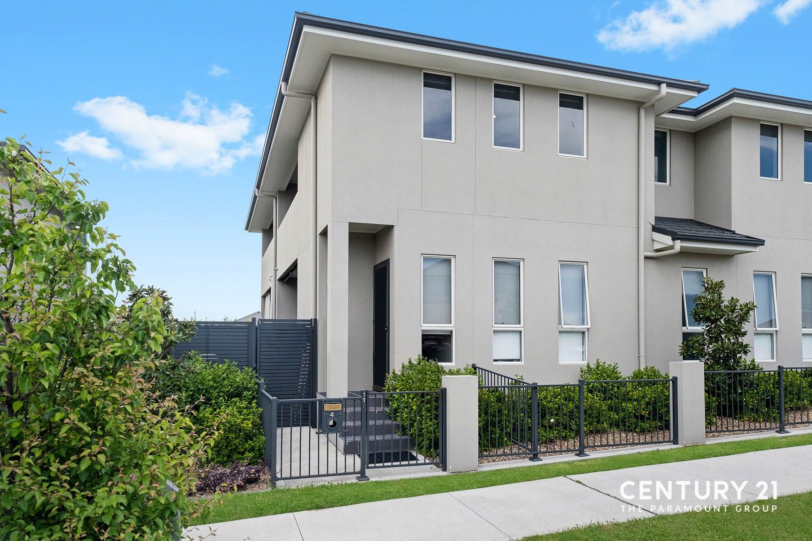 4/11 Seton Street, Oran Park NSW 2570, Image 0