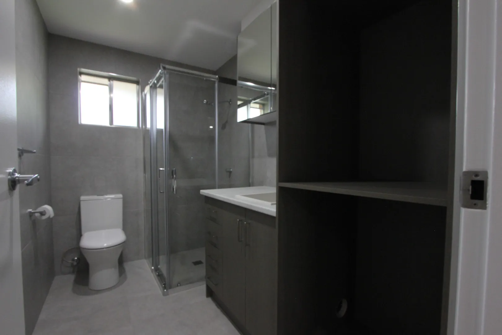 Modern and Affordable Property in Prime Location - A Must-See! - Widok 5
