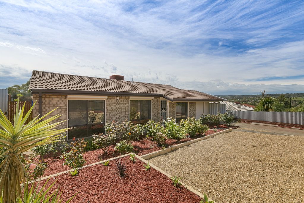 11 Essexvale Avenue, Huntfield Heights SA 5163, Image 0