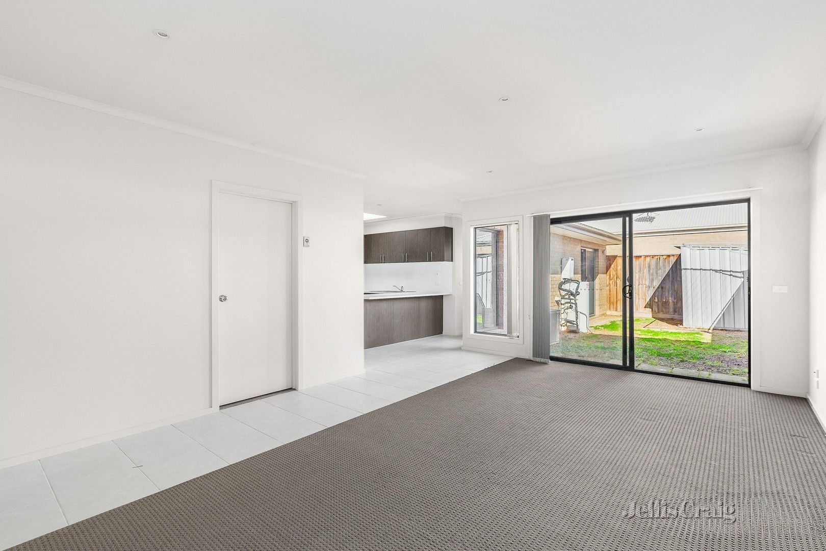 2 bedrooms House in 2/19 Larson Avenue TARNEIT VIC, 3029