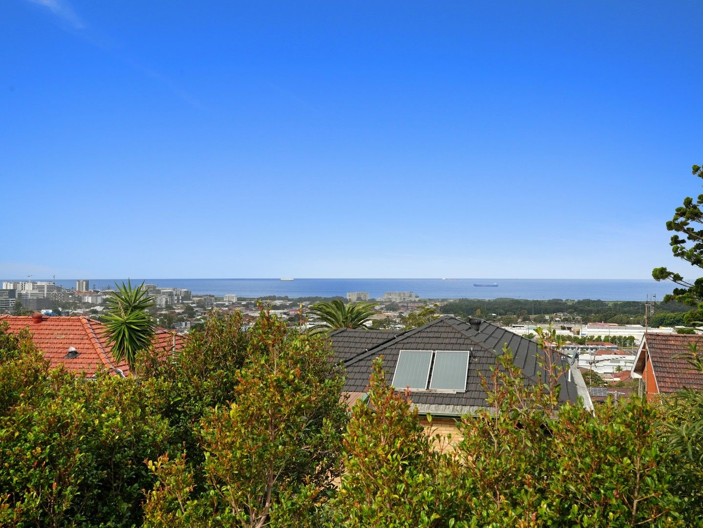 4/2 Robwald Avenue, Coniston NSW 2500 House For Rent 400 Domain