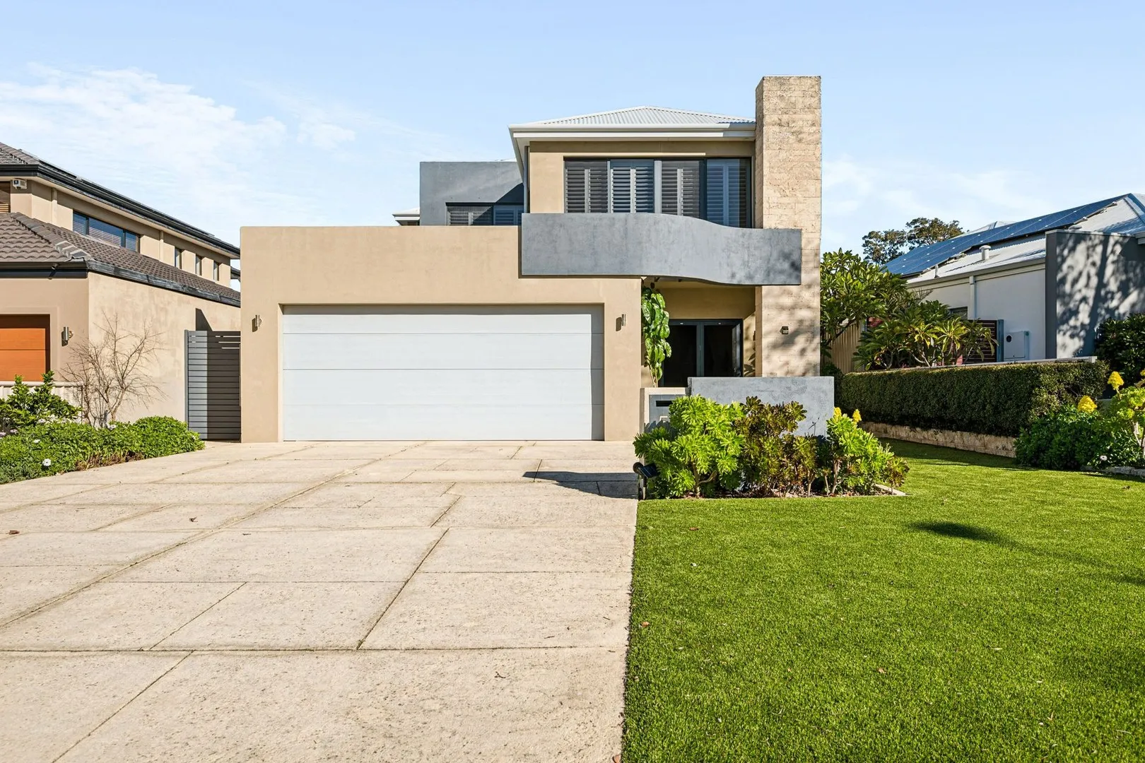 Family Style & Sophistication!, Melville