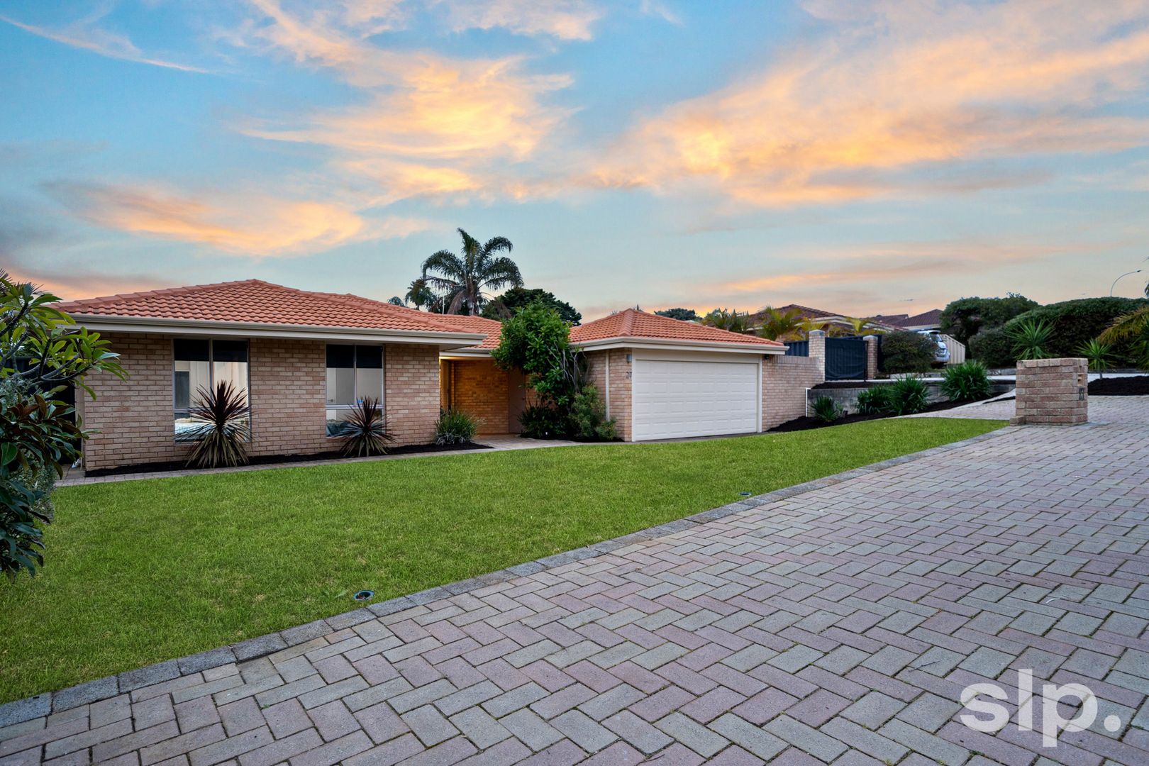 27 Amadeus Gardens, Joondalup WA 6027, Image 2