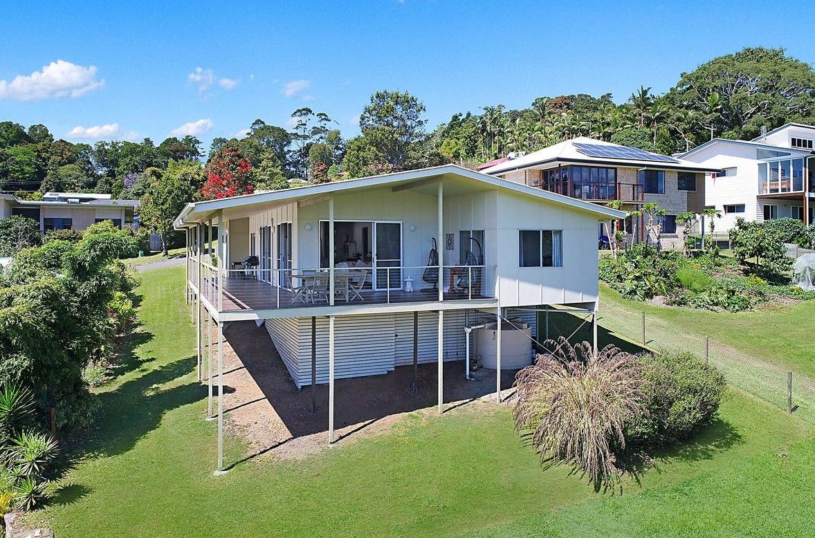 4 bedrooms House in 13 Ribbonwood Avenue MALENY QLD, 4552
