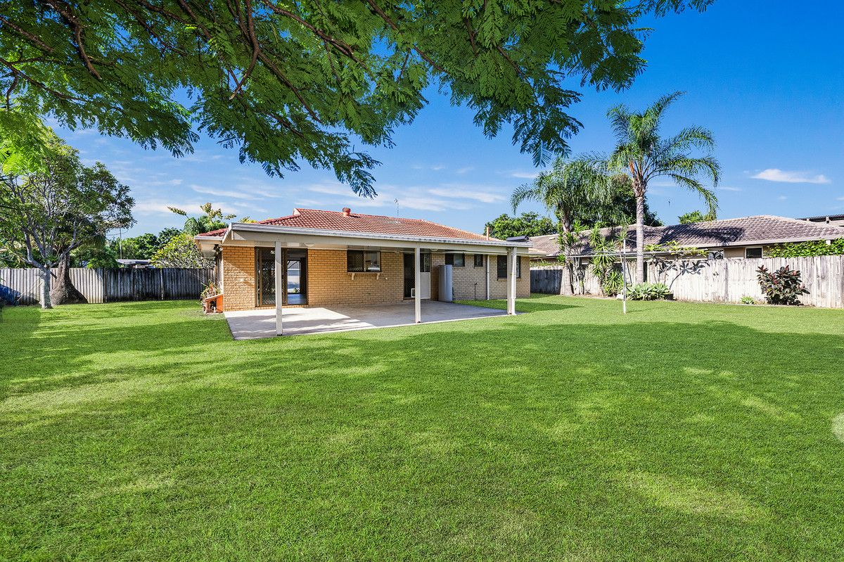 18 Manakin Avenue, Burleigh Waters QLD 4220, Image 1