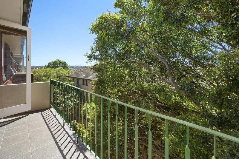 2 bedrooms Apartment / Unit / Flat in 11/75 Pacific Parade DEE WHY NSW, 2099