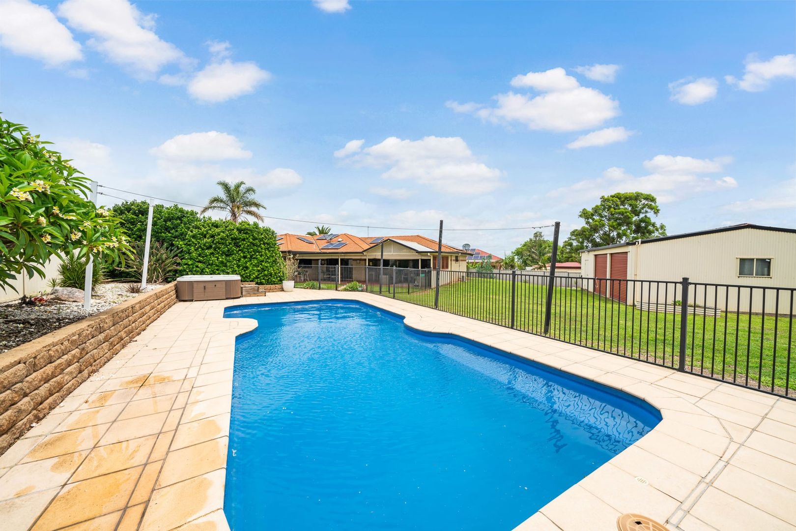 8 Schloss Court, Westbrook QLD 4350, Image 1