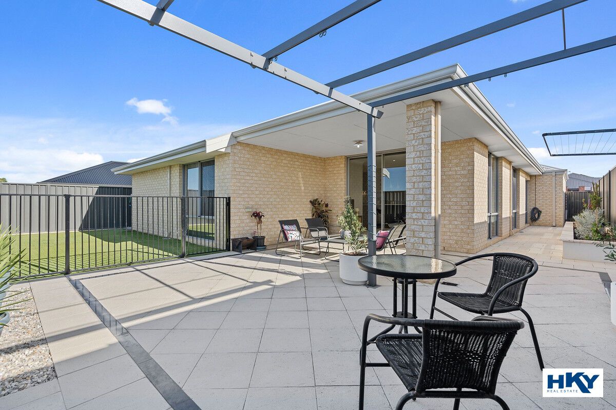 10 Medalist Terrace, Yanchep WA 6035, Image 2