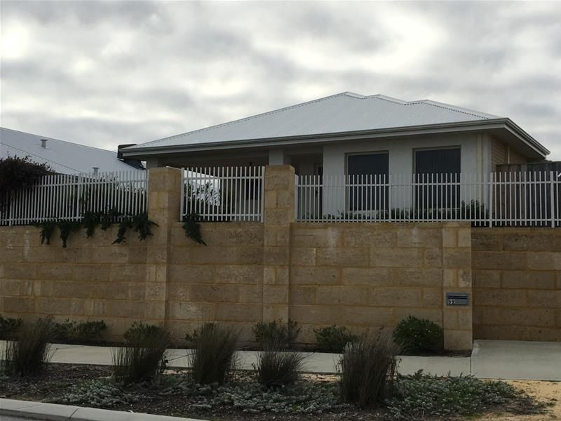 3 bedrooms House in 59 Zamia Rise YANCHEP WA, 6035