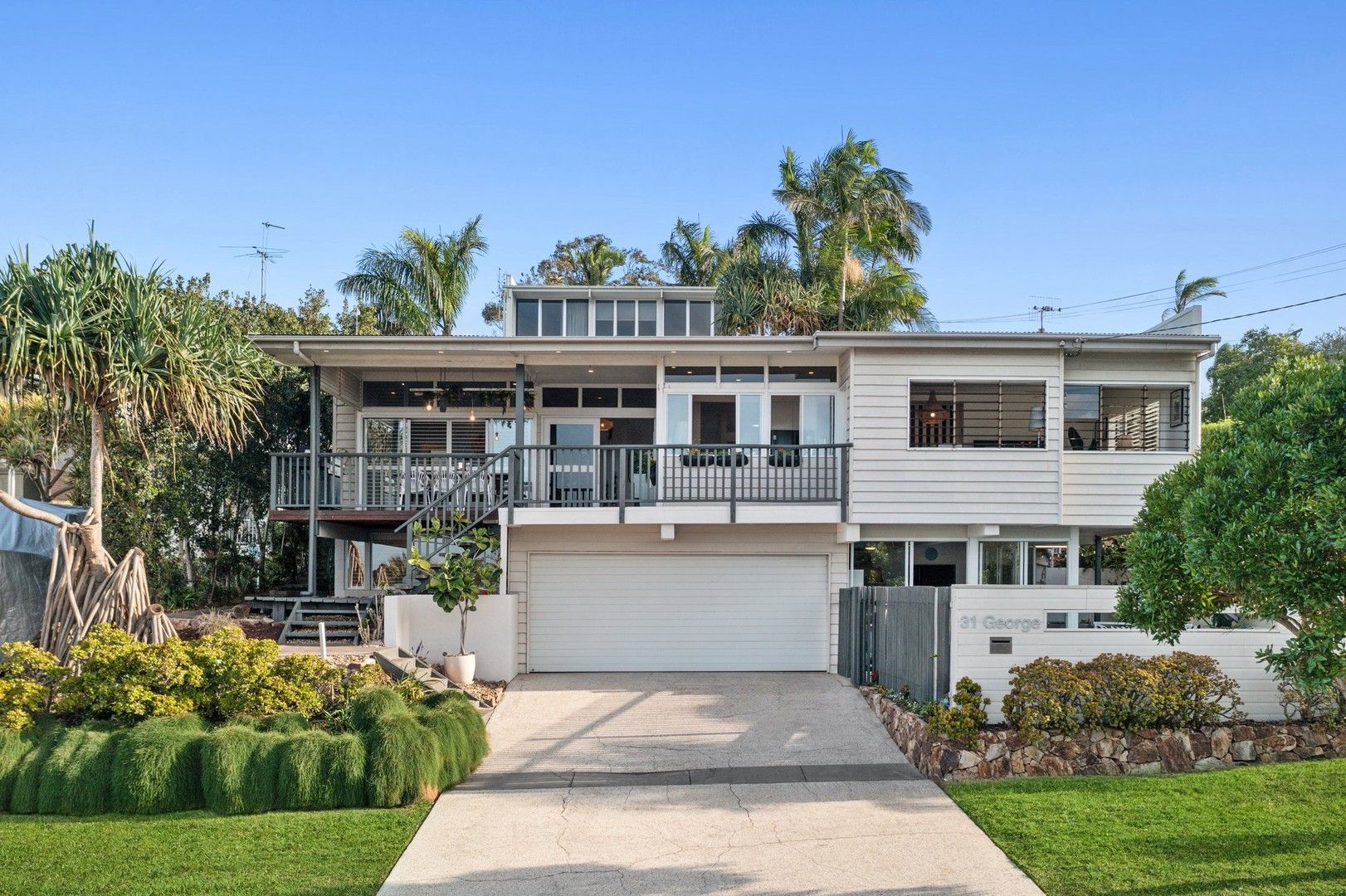 4 bedrooms House in 31 George St ALEXANDRA HEADLAND QLD, 4572