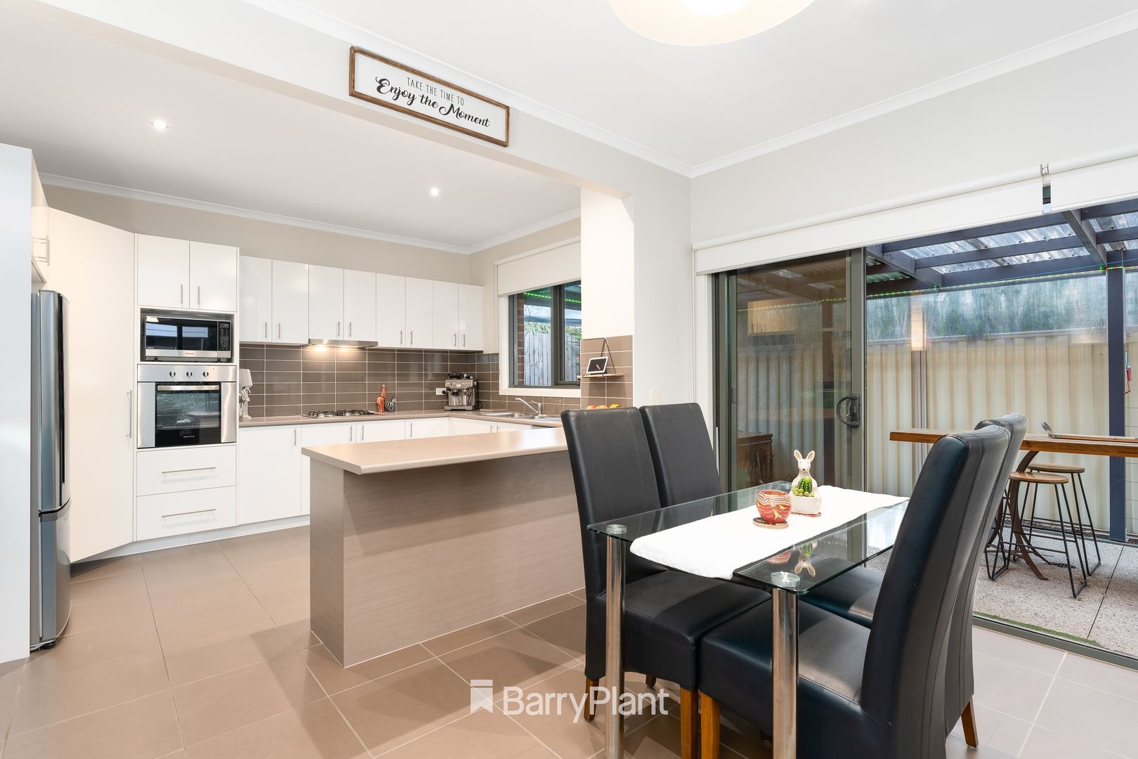 3/23-25 Seabeach Parade, North Shore VIC 3214, Image 2