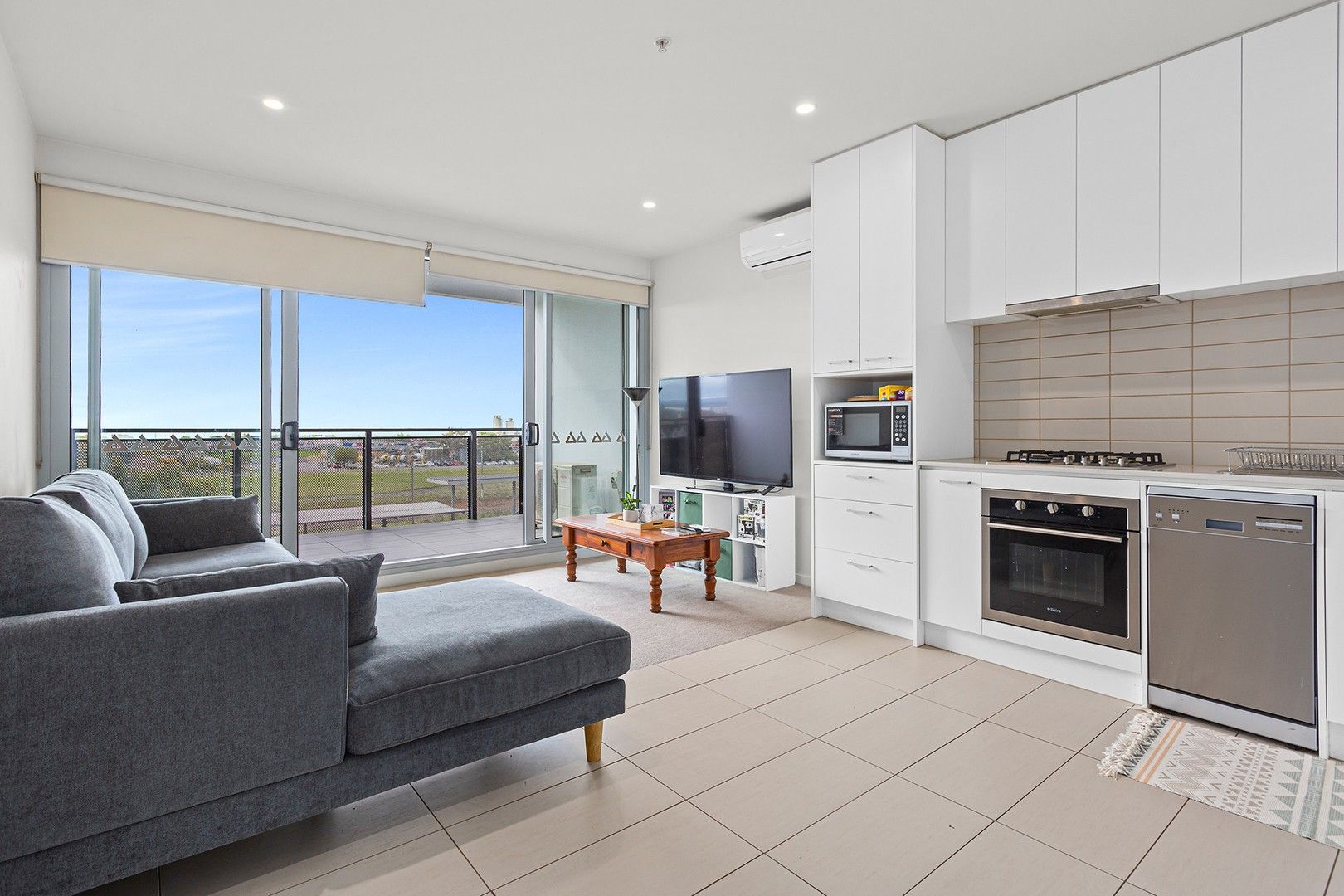 410/64 Sahi Crescent, Roxburgh Park VIC 3064, Image 0