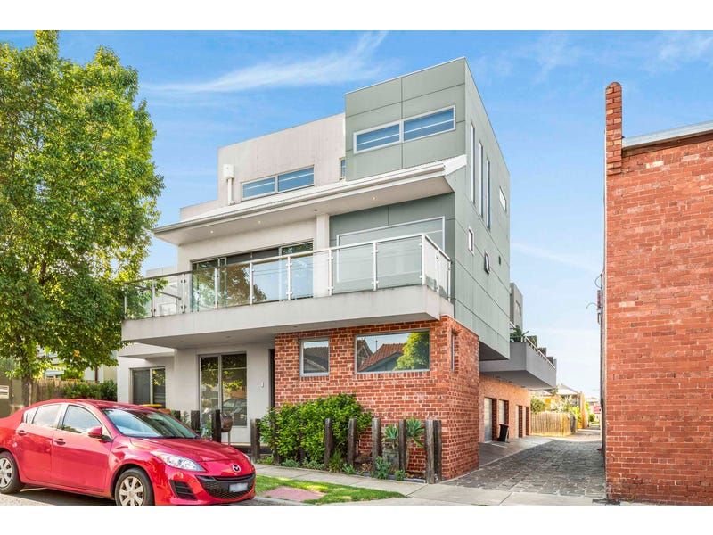 2 bedrooms Townhouse in 2/47 Roxburgh Street ASCOT VALE VIC, 3032