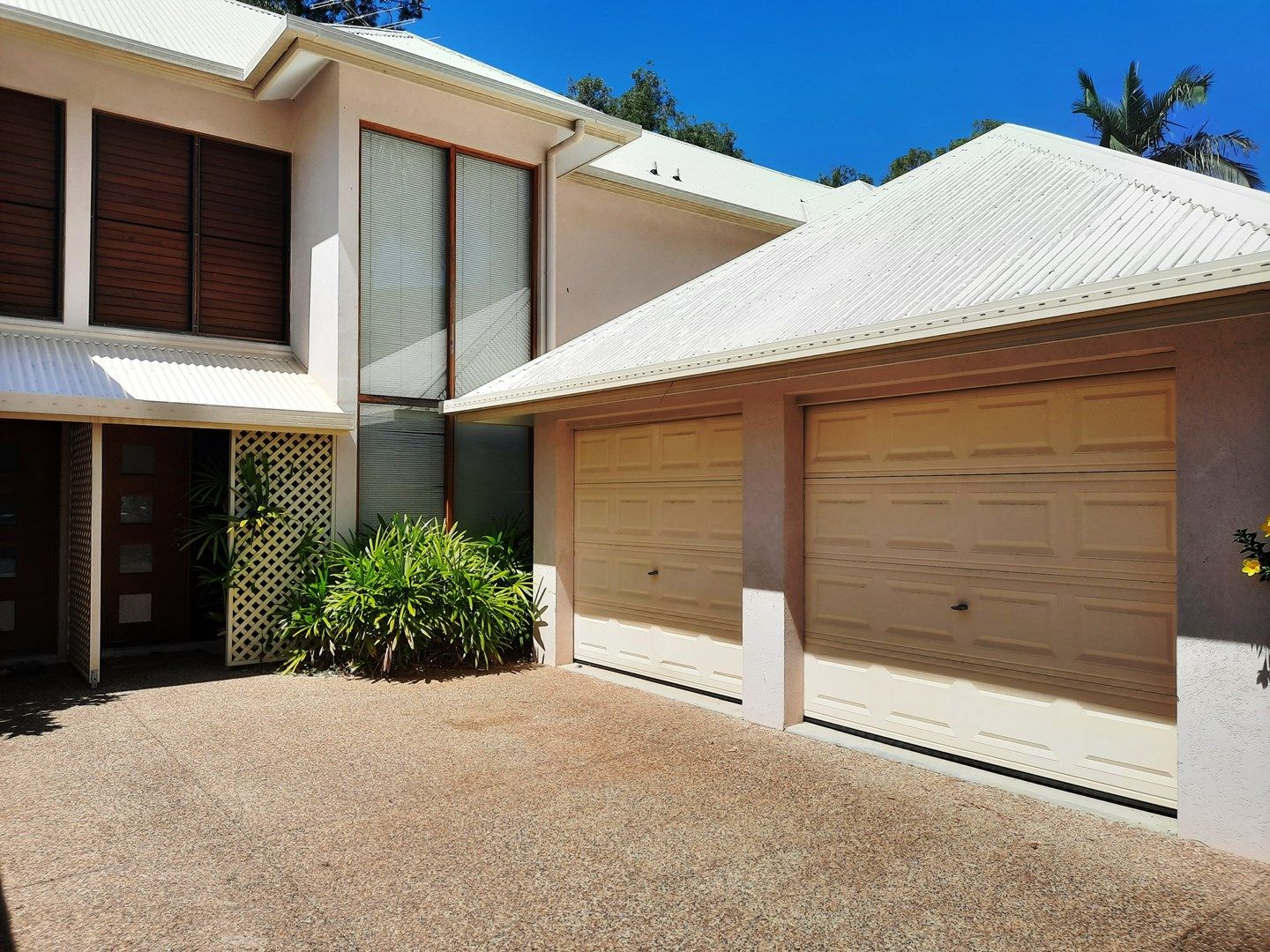 2 bedrooms Apartment / Unit / Flat in 3/7 Harpa Street PALM COVE QLD, 4879