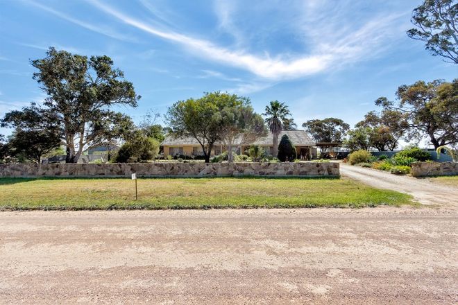 Picture of 25 Oliver Road, REEVES PLAINS SA 5502