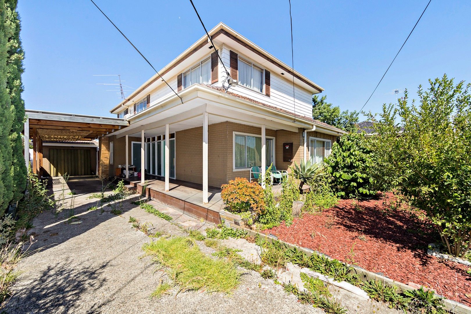 6 bedrooms House in 83 Ferndale Road SUNSHINE NORTH VIC, 3020