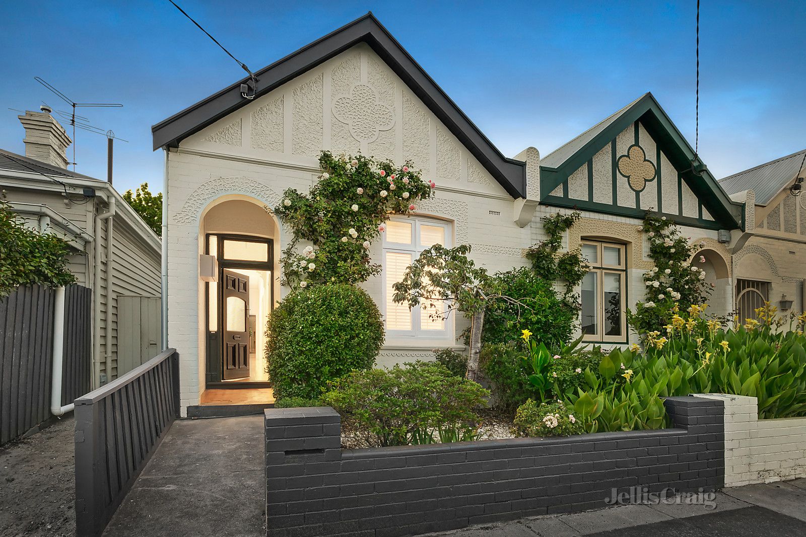 7 Cummins Grove, Malvern VIC 3144, Image 0