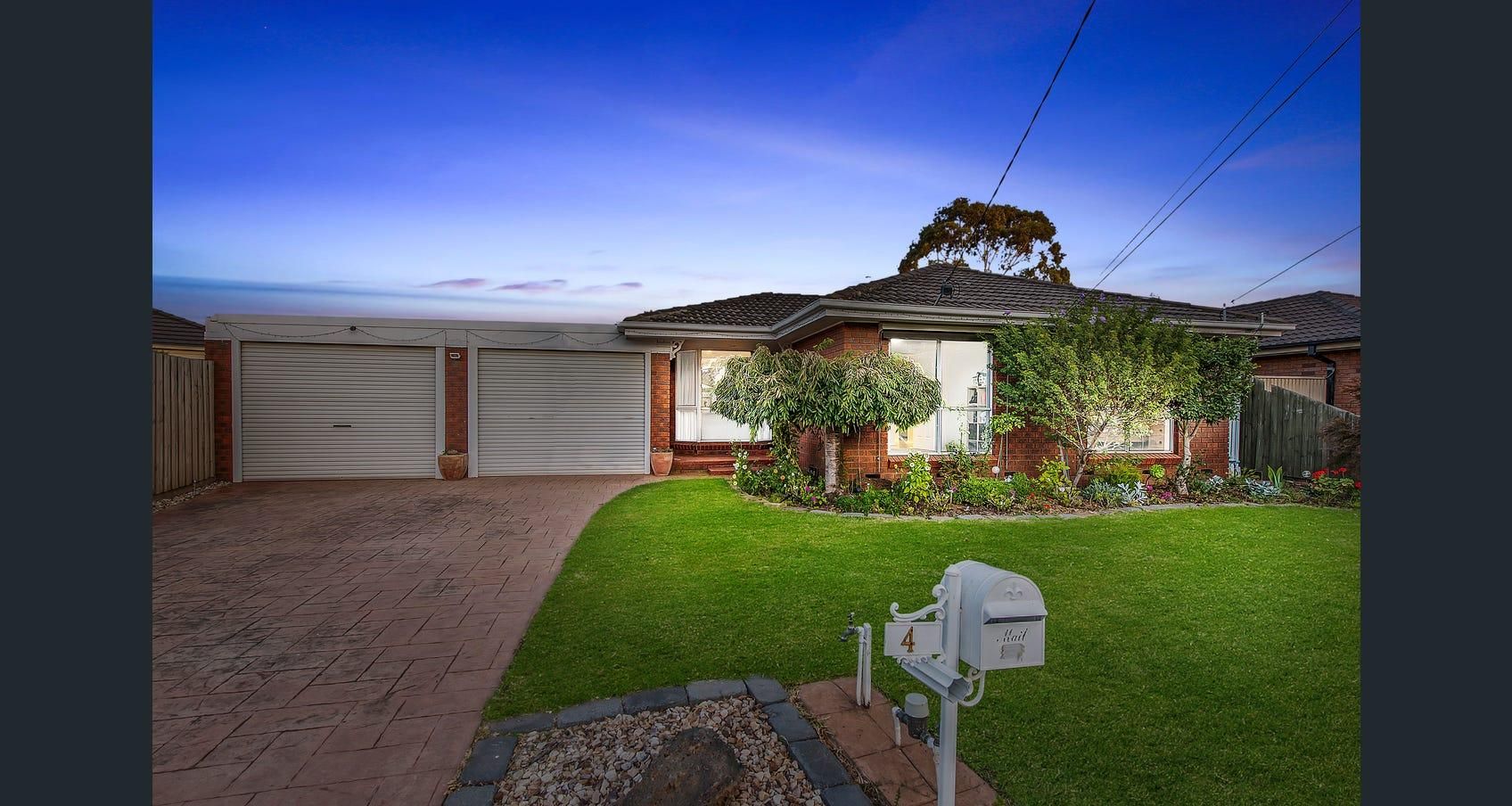 4 Manorvale Parade, Werribee VIC 3030 - House For Rent | Domain