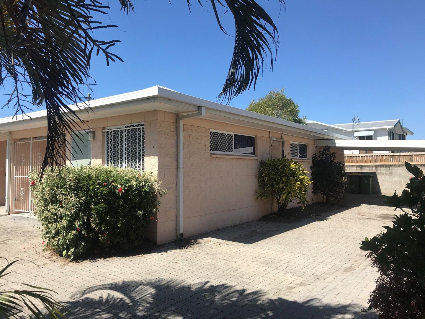 2 bedrooms Apartment / Unit / Flat in Unit 2/42 Surrey St HYDE PARK QLD, 4812