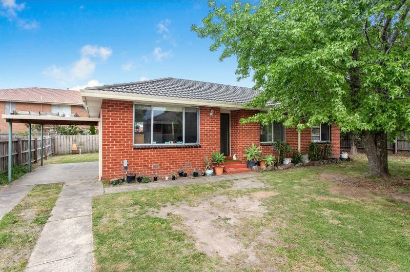 3 bedrooms Apartment / Unit / Flat in 2/9 Albany Road OAKLEIGH EAST VIC, 3166