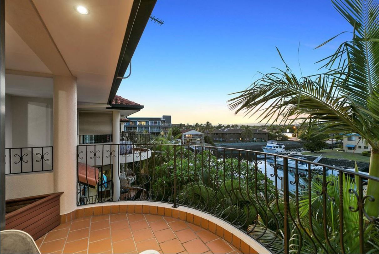 13/12 'La Provence' Canal Avenue, Runaway Bay QLD 4216, Image 2