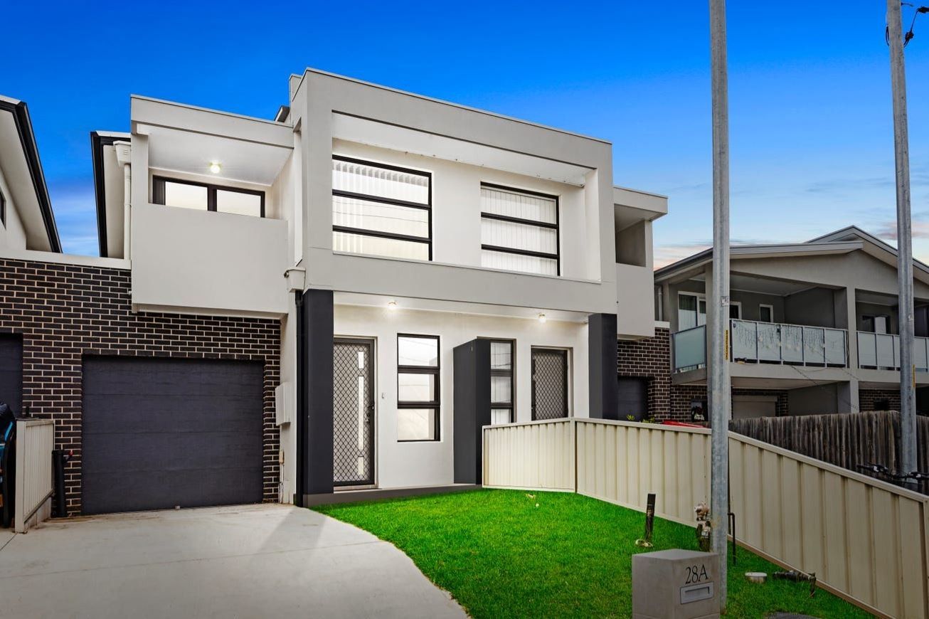 5 bedrooms Duplex in 28a Byron Rd GUILDFORD NSW, 2161