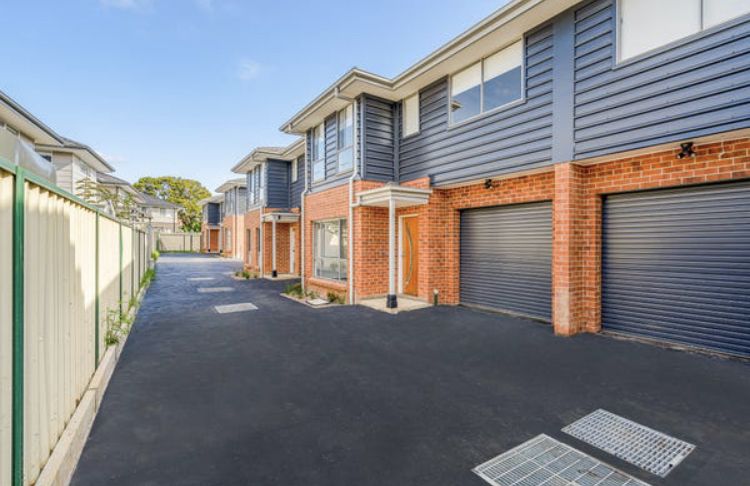 3 bedrooms Townhouse in  OXLEY PARK NSW, 2760