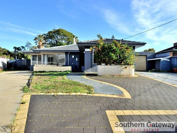 29 Chapman Road, Calista WA 6167