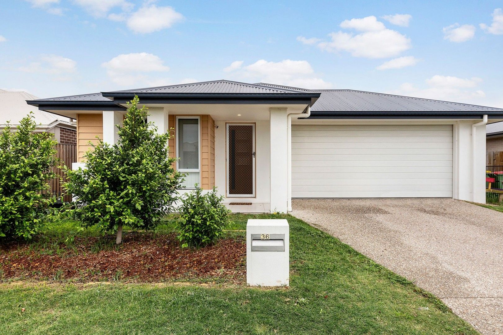 4 bedrooms House in 36 Paterson Road WALLOON QLD, 4306