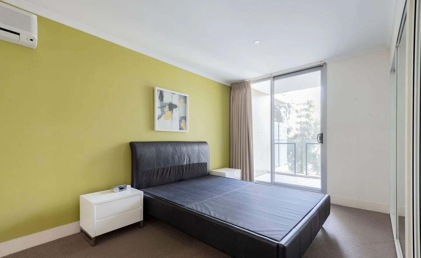 Additional image 5 of Turner ACT 2612