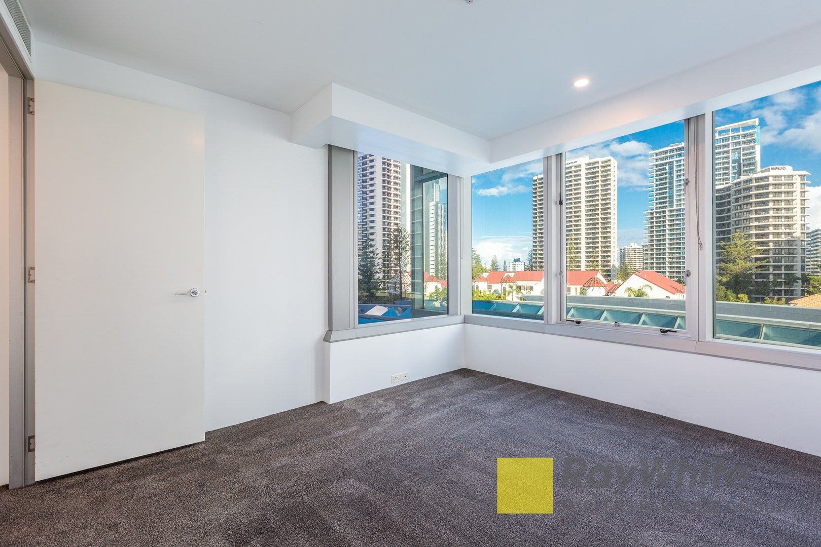 1 bedrooms Apartment / Unit / Flat in 406/9 Hamilton SURFERS PARADISE QLD, 4217