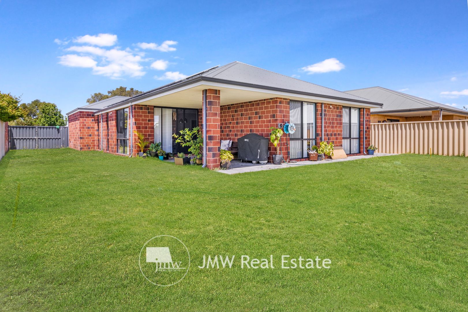 12 Gigondas Street, Yalyalup WA 6280, Image 1