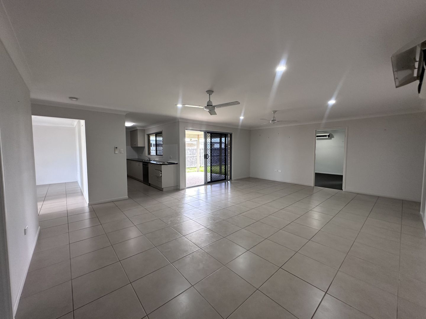 19 Burge Court, Glenella QLD 4740, Image 2