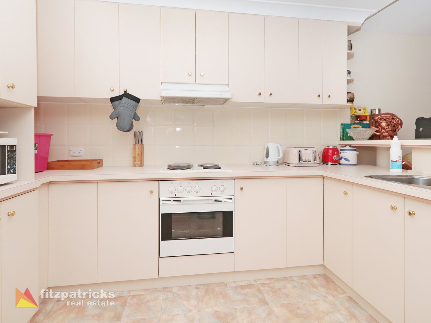 2/22 Lachlan Place, Tatton NSW 2650, Image 2