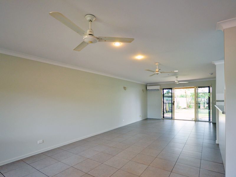 2/3 Christie Avenue, Nanum QLD 4874, Image 2