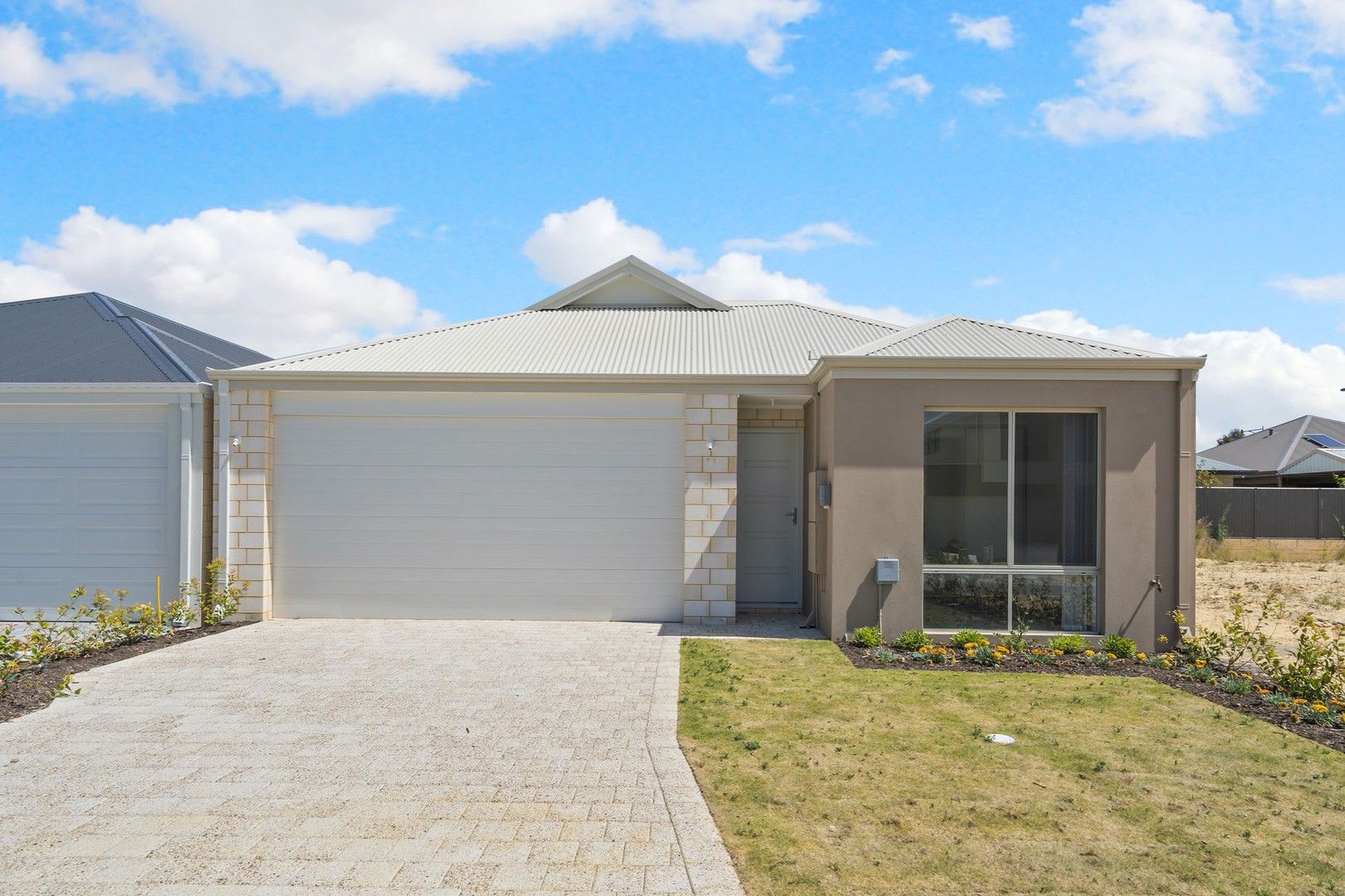 4 bedrooms House in 8 Korong Way HARRISDALE WA, 6112