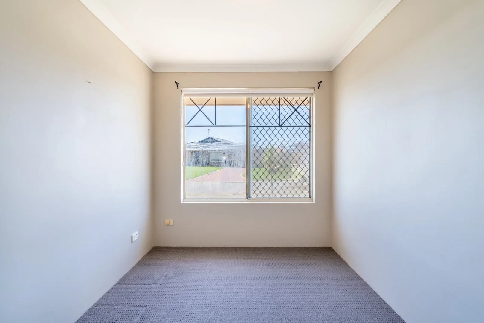 Additional image 3 of 38 Charnley Gardens, Waikiki WA 6169