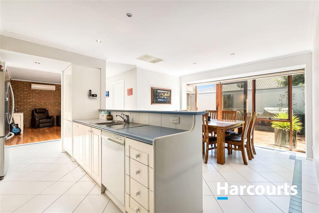 1 Combe Court, Epping VIC 3076, Image 2