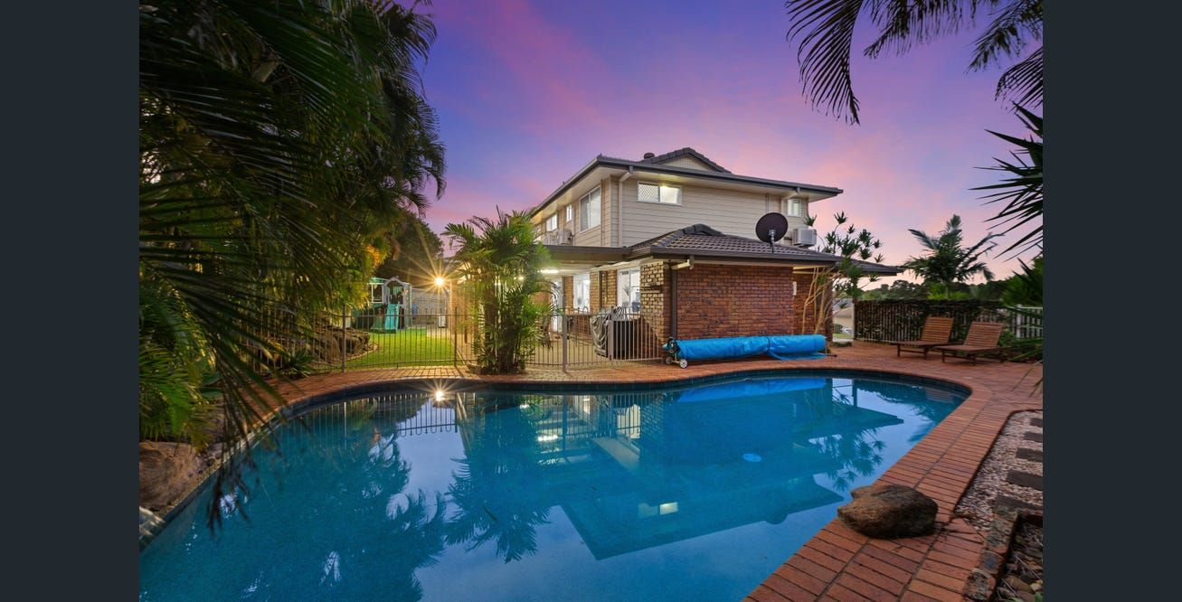 4 bedrooms House in 15 Chateau Street THORNLANDS QLD, 4164