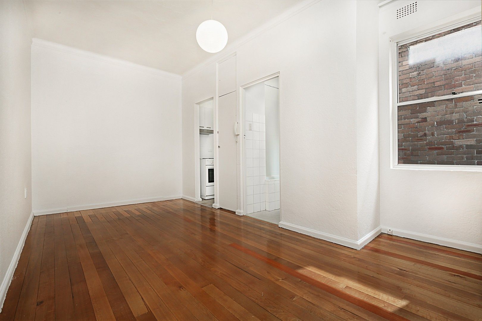 Studio in 22/10C Challis Avenue, POTTS POINT NSW, 2011