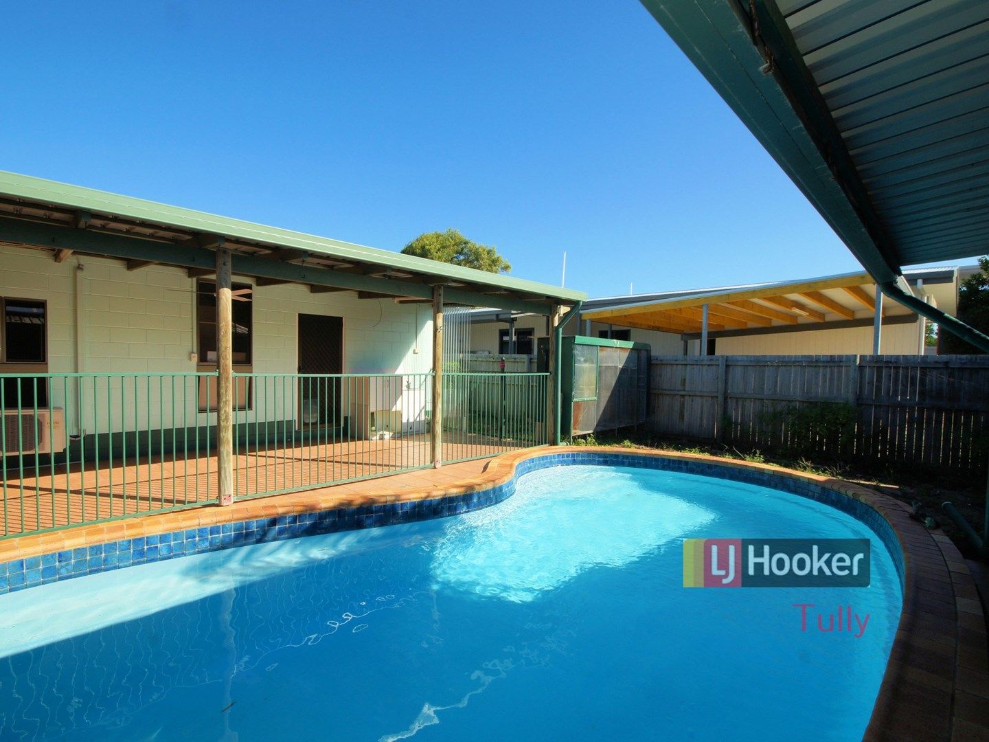41 Taylor Street, Tully Heads QLD 4854