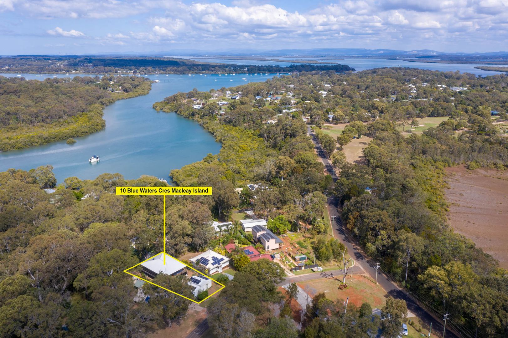 10 Blue Waters Crescent, Macleay Island QLD 4184, Image 2