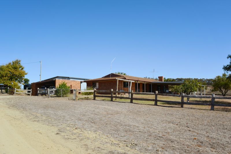 100 Kirkwoods Lane, Thangool QLD 4716, Image 2