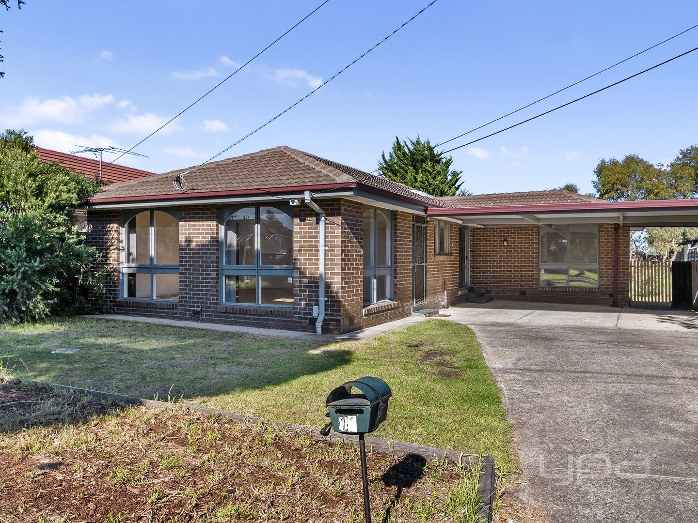 3 bedrooms House in 11 Falcon Drive MELTON VIC, 3337