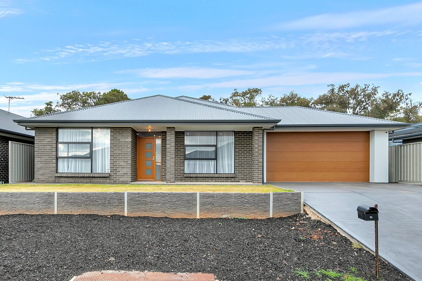4 bedrooms House in 15 Harvey Crescent EVANSTON SOUTH SA, 5116